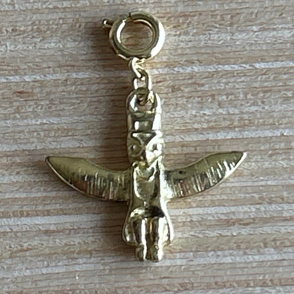 Bird Totem Pole 3D Charm Gold Tone Clasp Owl Alaska Native American Thunderbird